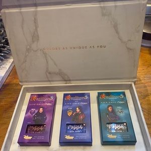 Disney Descendants color changing polish